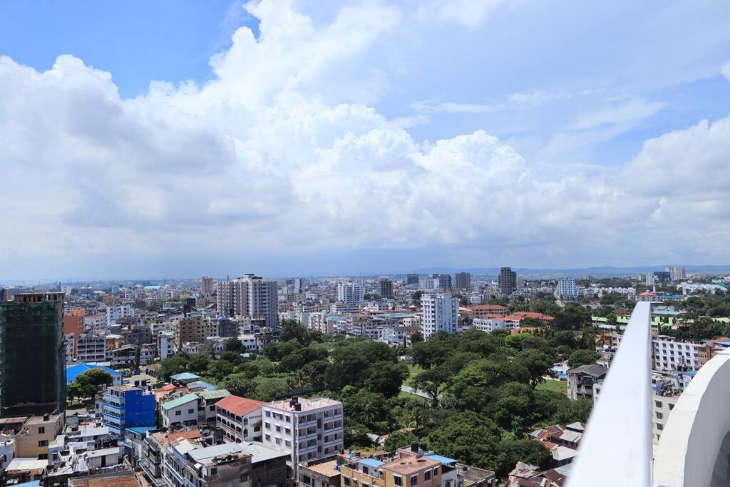 Angani Apartment, Ac Installed, Ocean View & Rooftop Pool Момбаса Екстер'єр фото