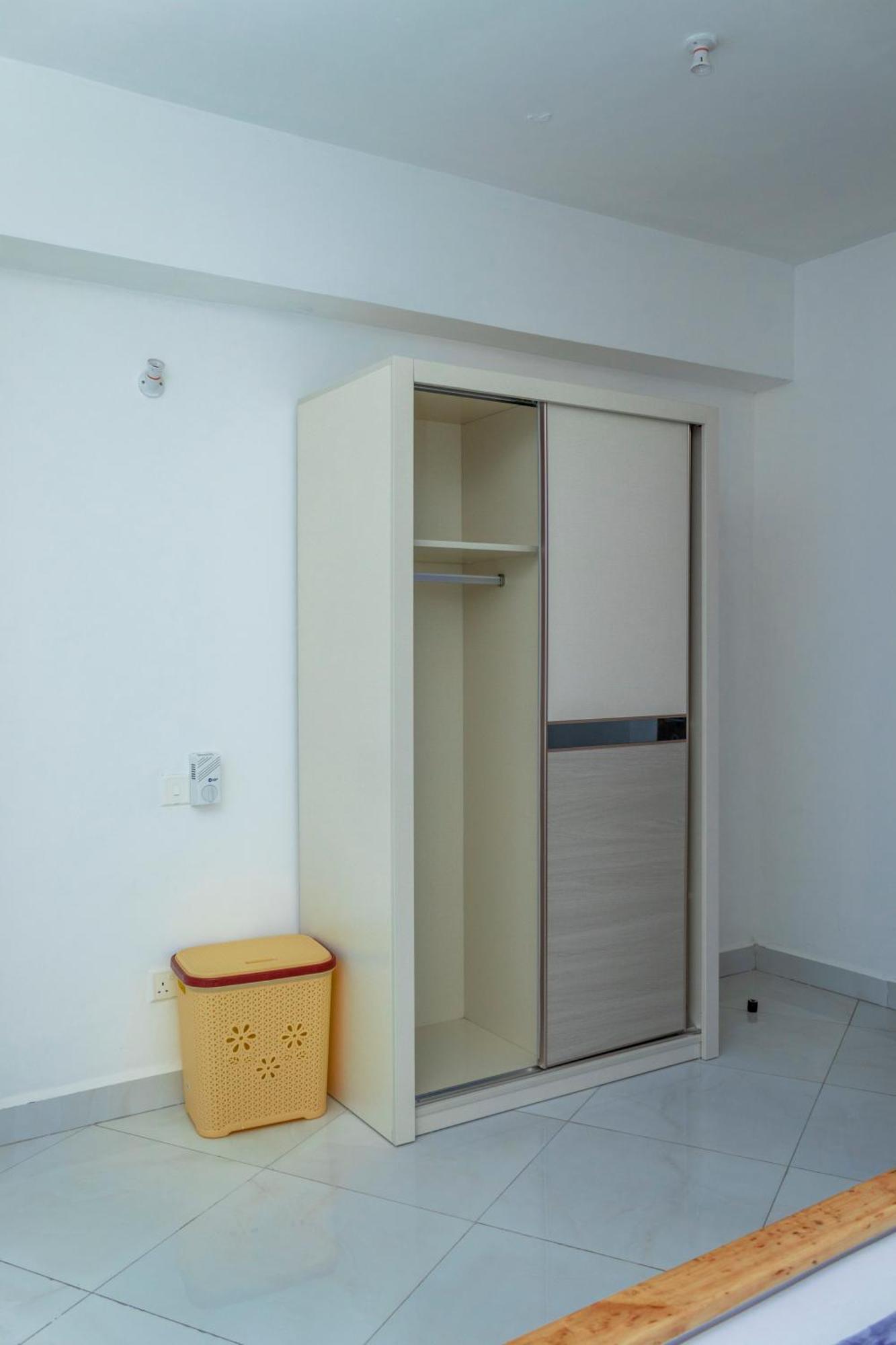 Angani Apartment, Ac Installed, Ocean View & Rooftop Pool Момбаса Екстер'єр фото
