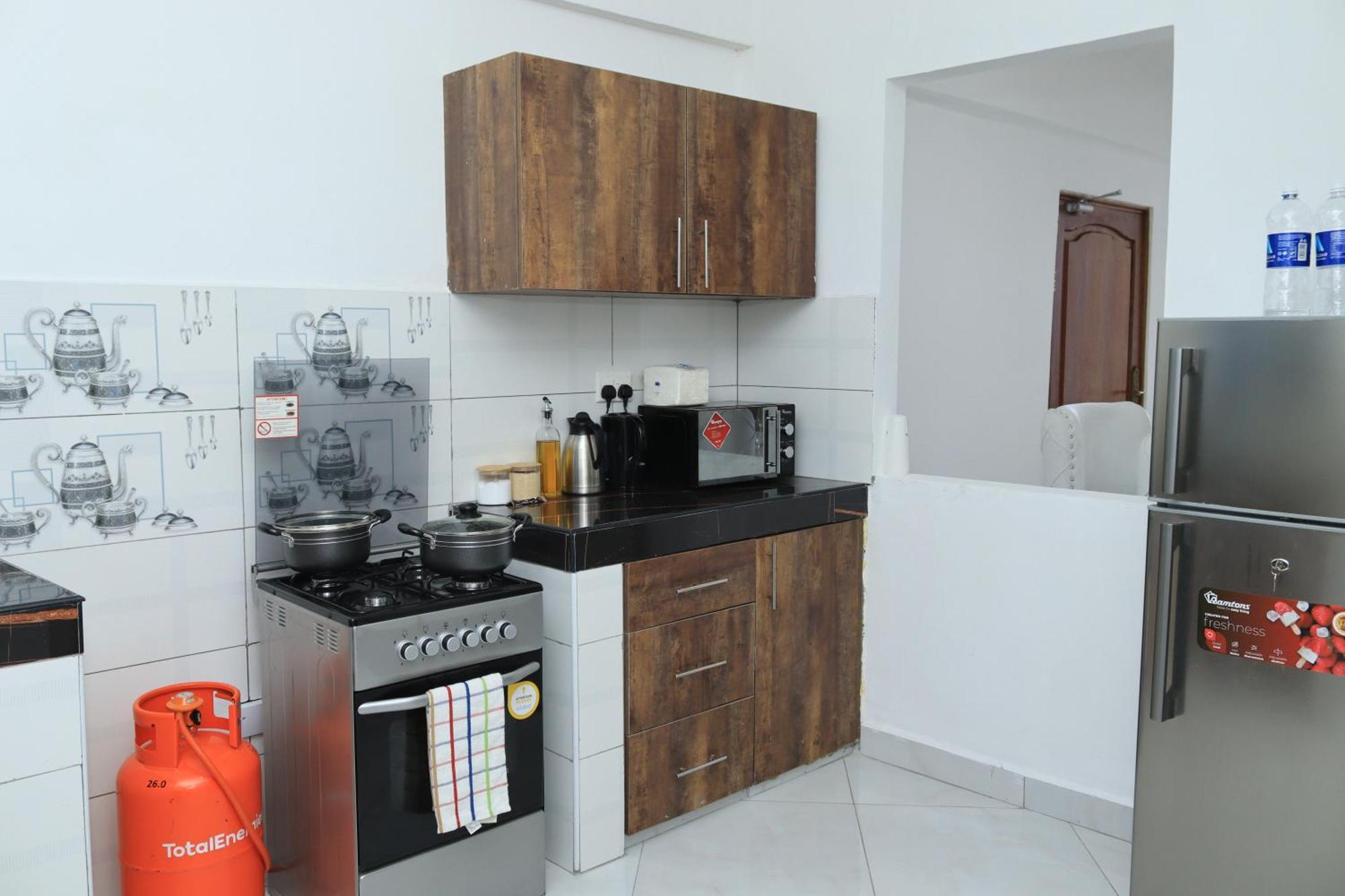 Angani Apartment, Ac Installed, Ocean View & Rooftop Pool Момбаса Екстер'єр фото