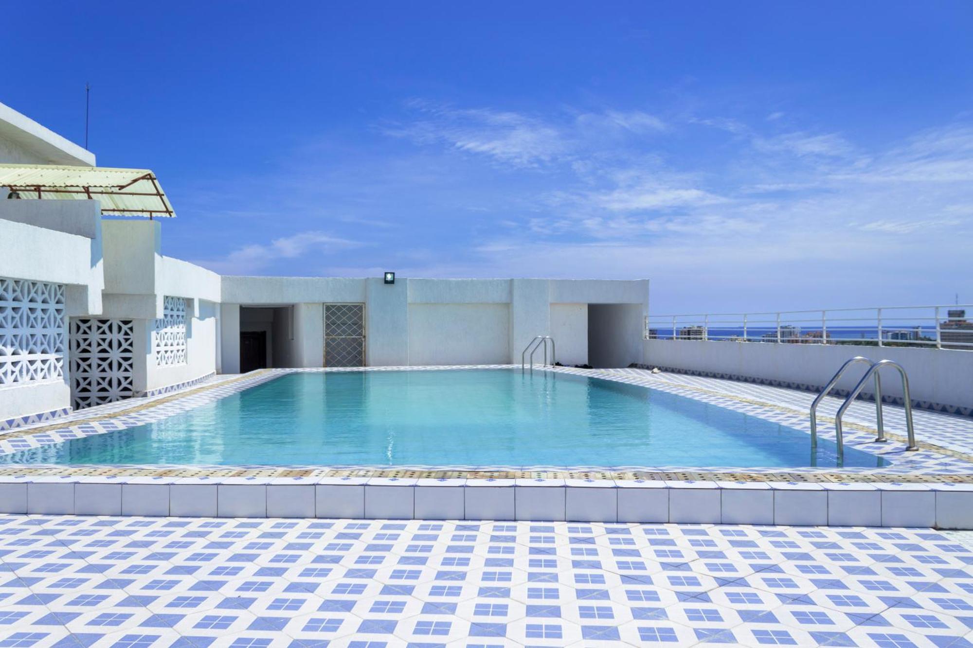 Angani Apartment, Ac Installed, Ocean View & Rooftop Pool Момбаса Екстер'єр фото
